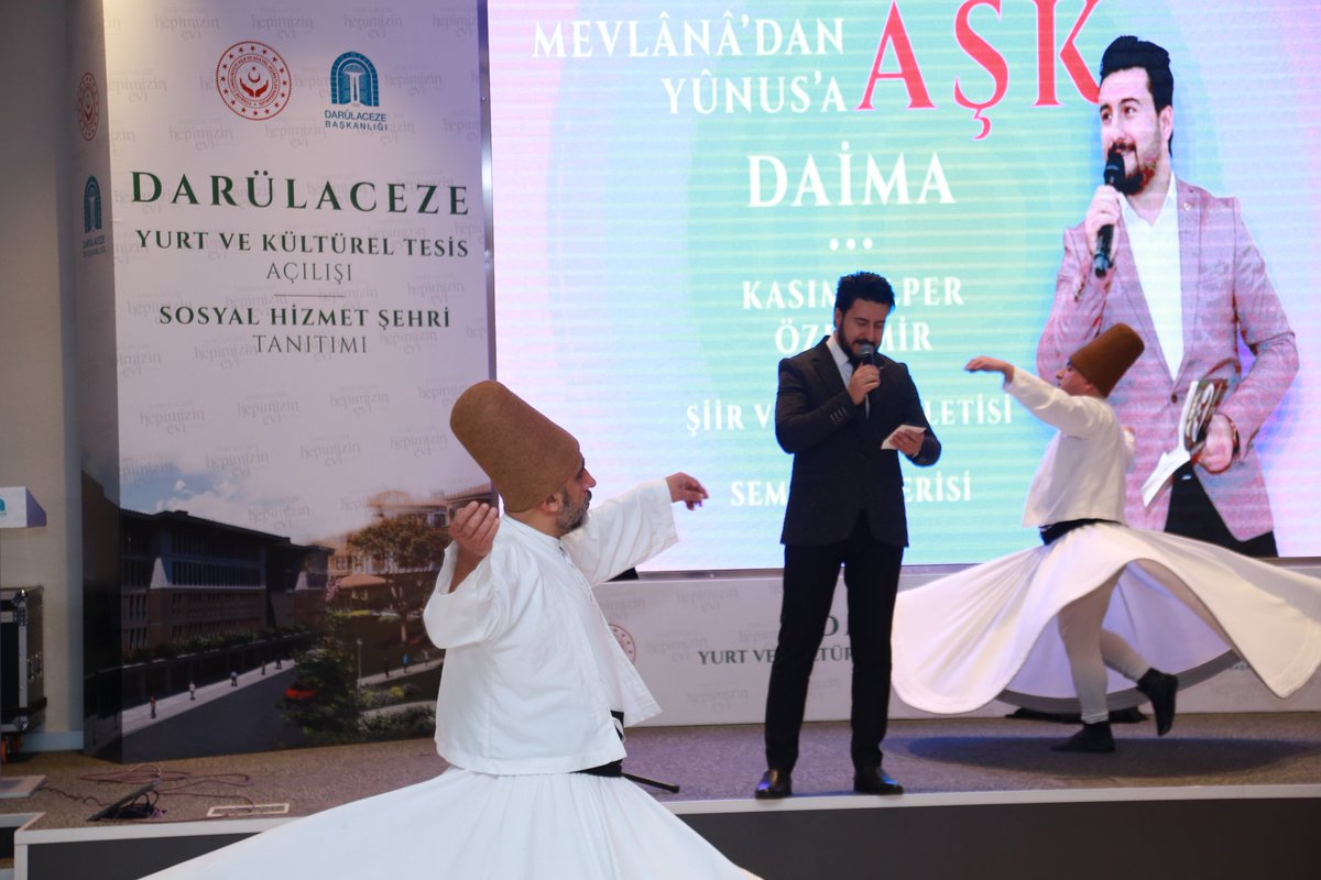 KasimAlper's tweet photo. Dostun evi gönüllerdir
Gönüller yapmaya geldik.

Rabbim vefa, sevgi, samimiyet ve iyilik duygularımızı eksik etme bizlerden ki biz umudu haykırmaya devam edelim.

Gönüller Sultanı Mevlana'yı ve sözün ustası Yunus Emre'yi sema ney ve şiirler eşliğinde andık..

@darulaceze ⚘🤲🤲 https://t.co/LvytiAnqTD