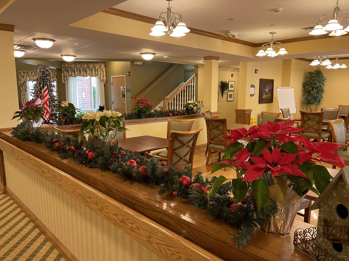 StreatFFA's tweet photo. “Broken Crayons still color the same”

So they aren’t the prettiest or the most beautiful, but they can still provide joy this holiday season! 

Our remaining poinsettias are on their way to some of our local nursing homes!
#streator #ag #illinois #buildingcommunity https://t.co/iE2wwiDK0s