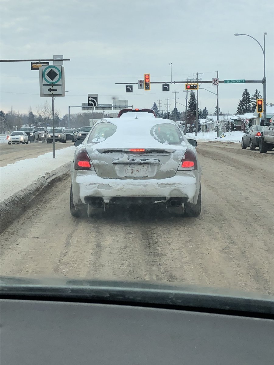 OutlanderCanuck's tweet photo. #yeg #clearyourfuckingwindows #noexcuse #shittydrivers #yellowhead https://t.co/YY7iJNSUOR
