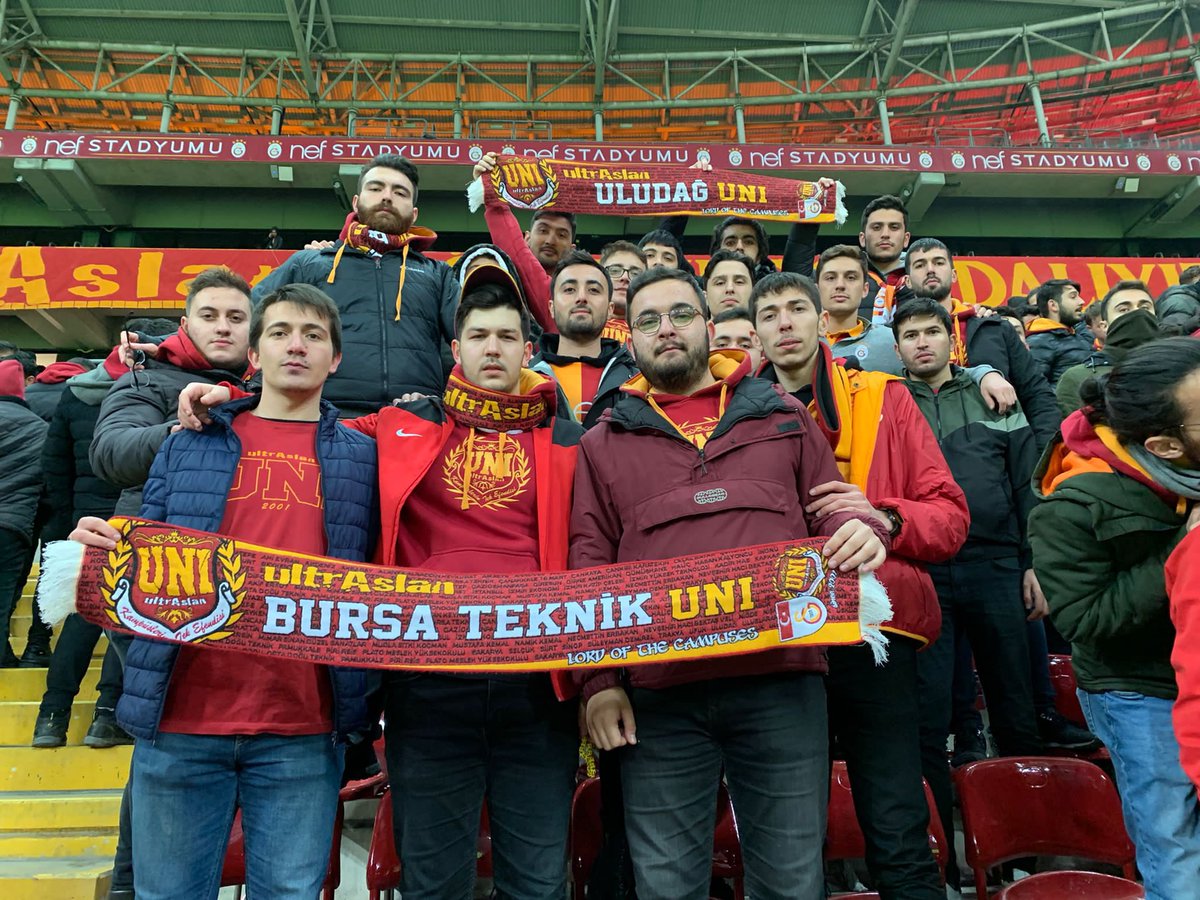 uAUNIBursaTek's tweet photo. GALATASARAY'ımızı başakşehir karşısında yalnız bırakmadık!
#ultrAslanUNI https://t.co/yC36DbqXx0