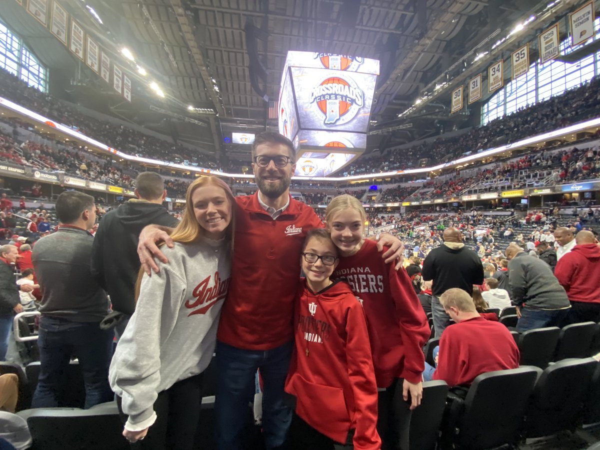 john3henry's tweet photo. Let’s go Hoosiers! #crossroadsclassic https://t.co/T1EbY93m5B