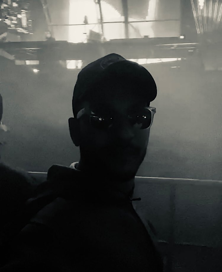 iKadrie's tweet image. “The bad news is time flies. The good news is you’re the pilot” ✨💜💜

#Middlebeast