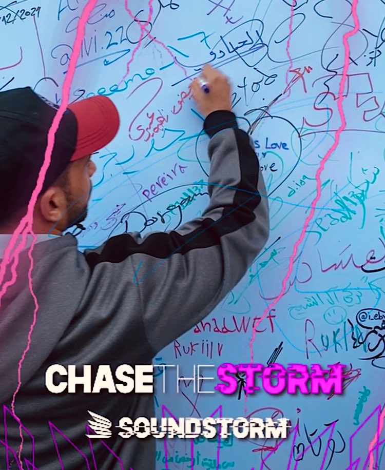 iKadrie's tweet image. “The bad news is time flies. The good news is you’re the pilot” ✨💜💜

#Middlebeast