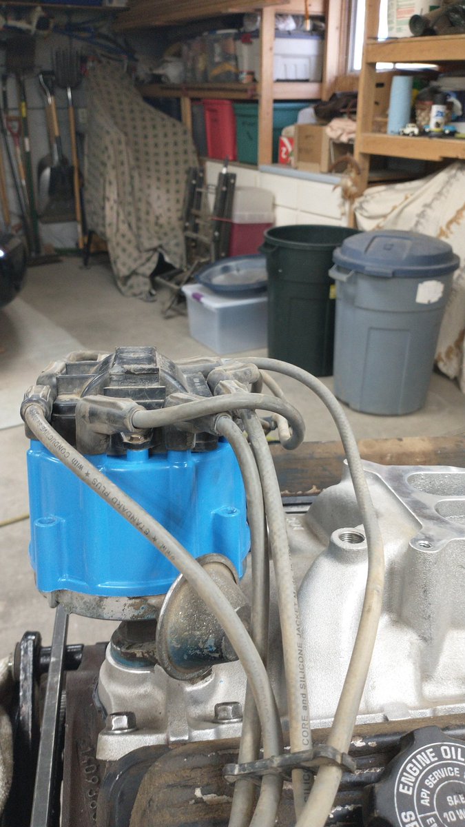Devonwoldt's tweet photo. We installed spark plugs wires and the starter. #RSE2022 https://t.co/OuLh9c51Pq