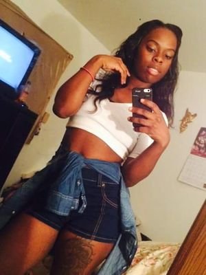 Come hangout with me > 👋🏾Jazzypeach here on #BIGOLIVE https://t.co/Vm0hNy89Be https://t.co/7H8AT3ykG<a href="/tag/bigolive"class="tags">#BIGOLIVE</a>