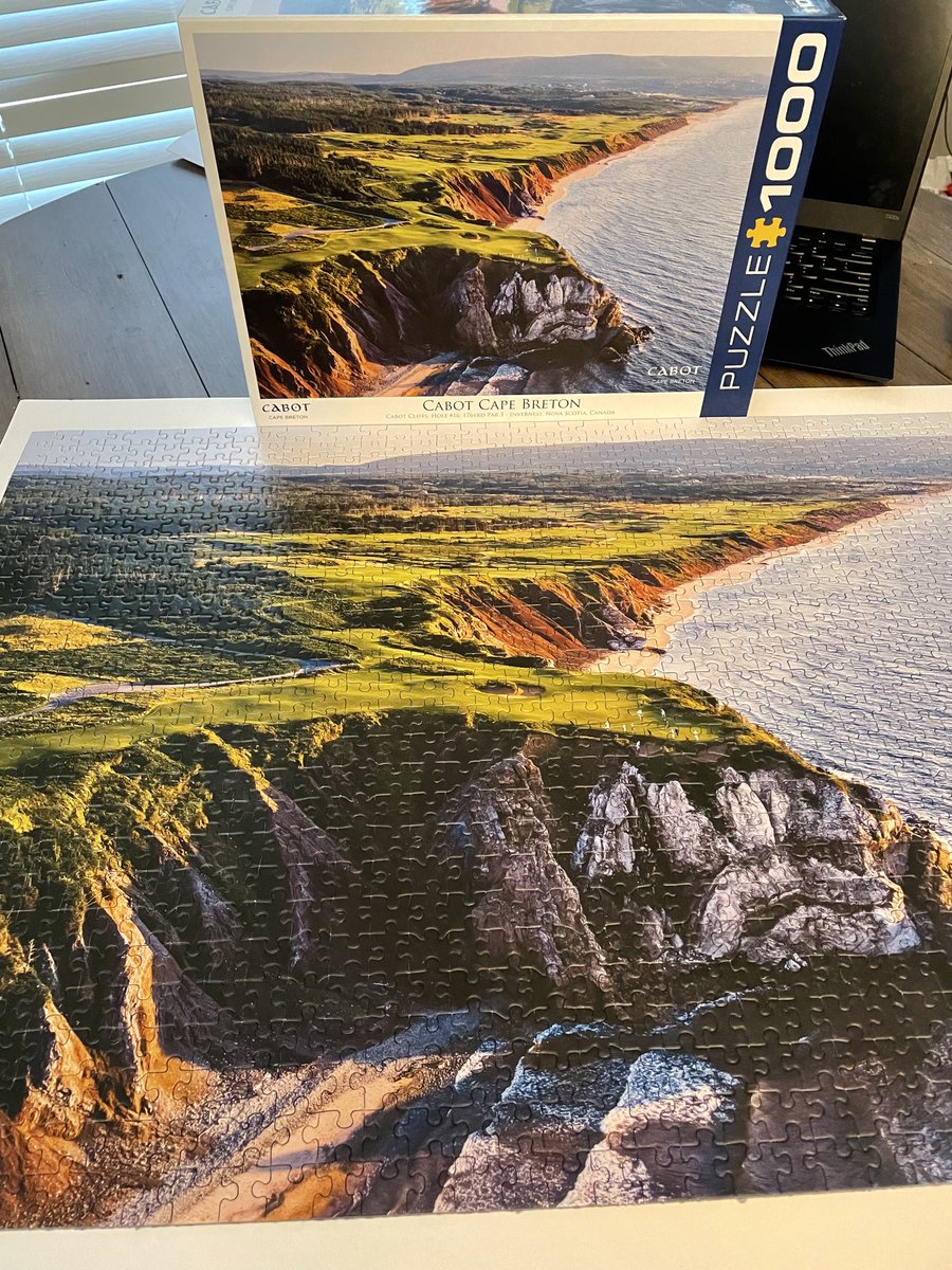 Proud moment!!! Box said 2-4 years and I finished this in less than a week😜#1000pieces what do you think ⁦<a href="/EdRyanPGA/">Edwin Ryan P.G.A.</a>⁩ ⁦<a href="/TedStonehouse/">Ted Stonehouse</a>⁩ #Cabot