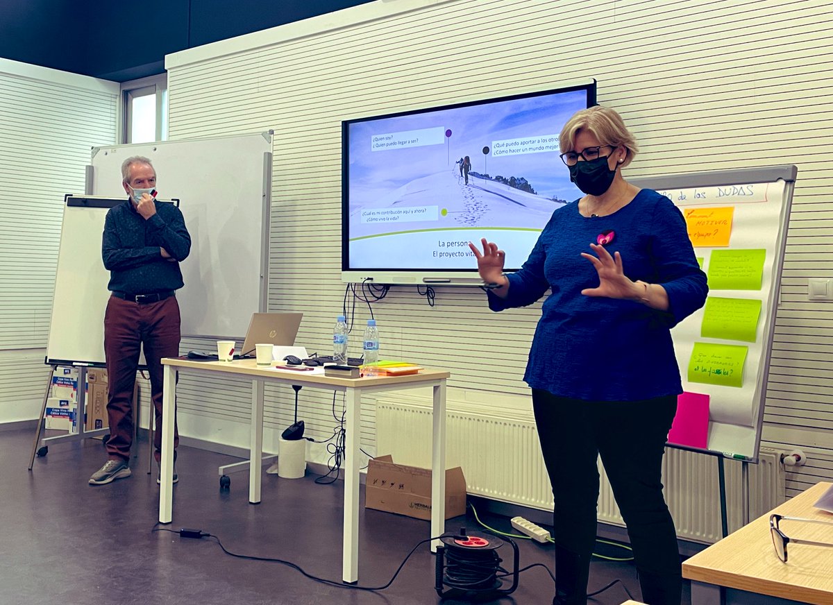 Estefanía Serrano tweet media