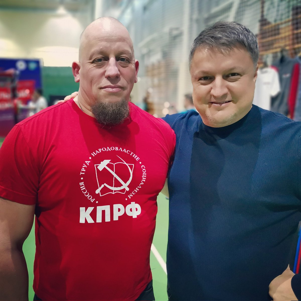 🚨 доктор Секлетов 🚨

Ничего не мешает обняться по товарищески на спортивном турнире с Владимиром Конопацким

#докторСеклетов #тольятти #ЦРП_СВС #ВсёвНашихРуках