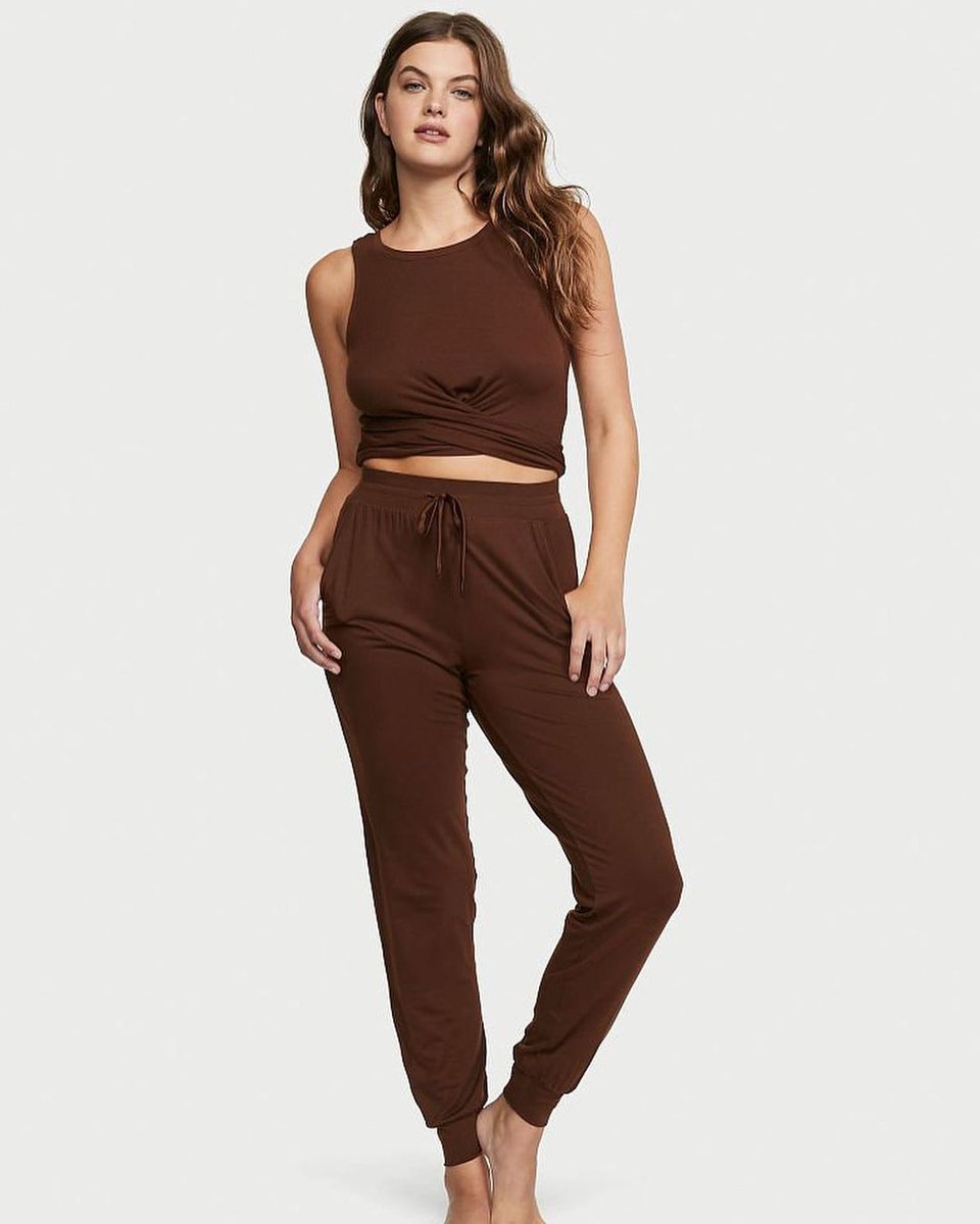 Victoria's Secret. tweet media