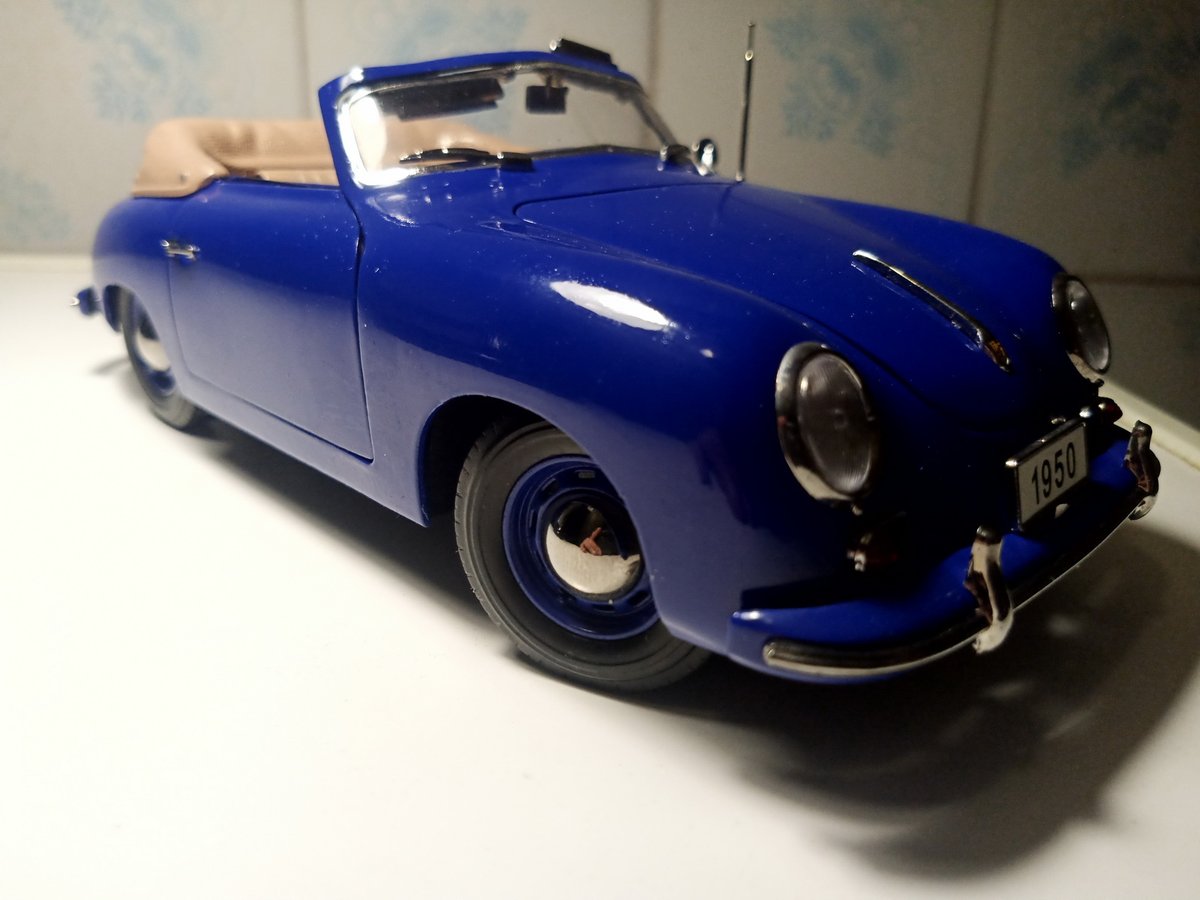 diecastmodels18's tweet photo. #signaturemodels #118scale @PorscheSauce @PorscheRetail #Porsche https://t.co/czRkaE1vDc