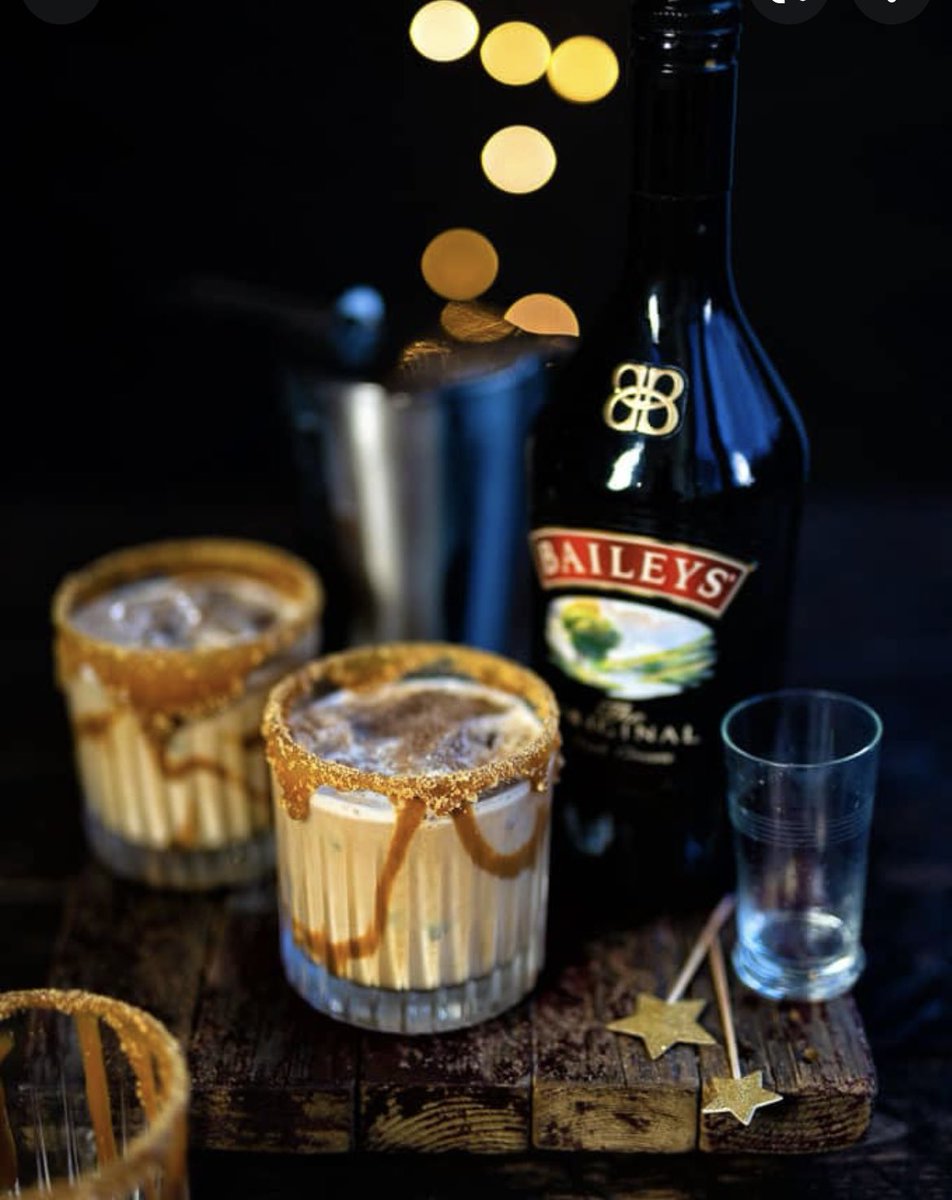 Biscuit!! <a href="/WestieBiscuit/">🐶 GENERAL SHORTCAKE</a> can you make us a couple of these please? 💛#ZSPAWTY