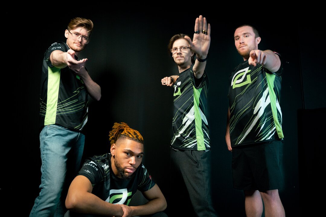 OpTic's tweet photo. GAMETIME. #OpTicHalo 

https://t.co/GrBq6Lg4VV https://t.co/uP1rUJuBxj