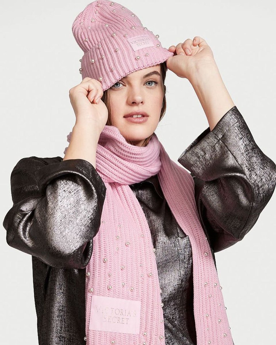 Victoria's Secret. tweet media