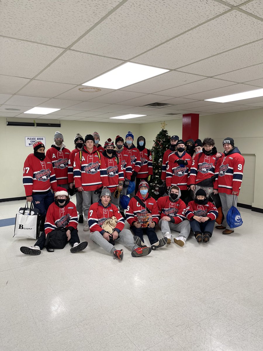 It’s always a great day to help those less fortunate than us. Today our boys walked the streets of downtown with backpacks filled with goods for the homeless. Great job today young men! #cachockey <a href="/cac_hockey/">CanadianAthleticClub</a> #hockeyhelpshomeless #giveback