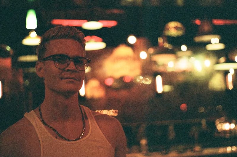 Yassssssi1018's tweet photo. Can we please take a moment to appreciate this cutie. 🥰😍 The glasses, the suite and the growth. Wish we could’ve seen more!!!🤤 #FindingMagicMike #TeamMerlin @TheReal_Merlin_ https://t.co/a6z2p85Ae0