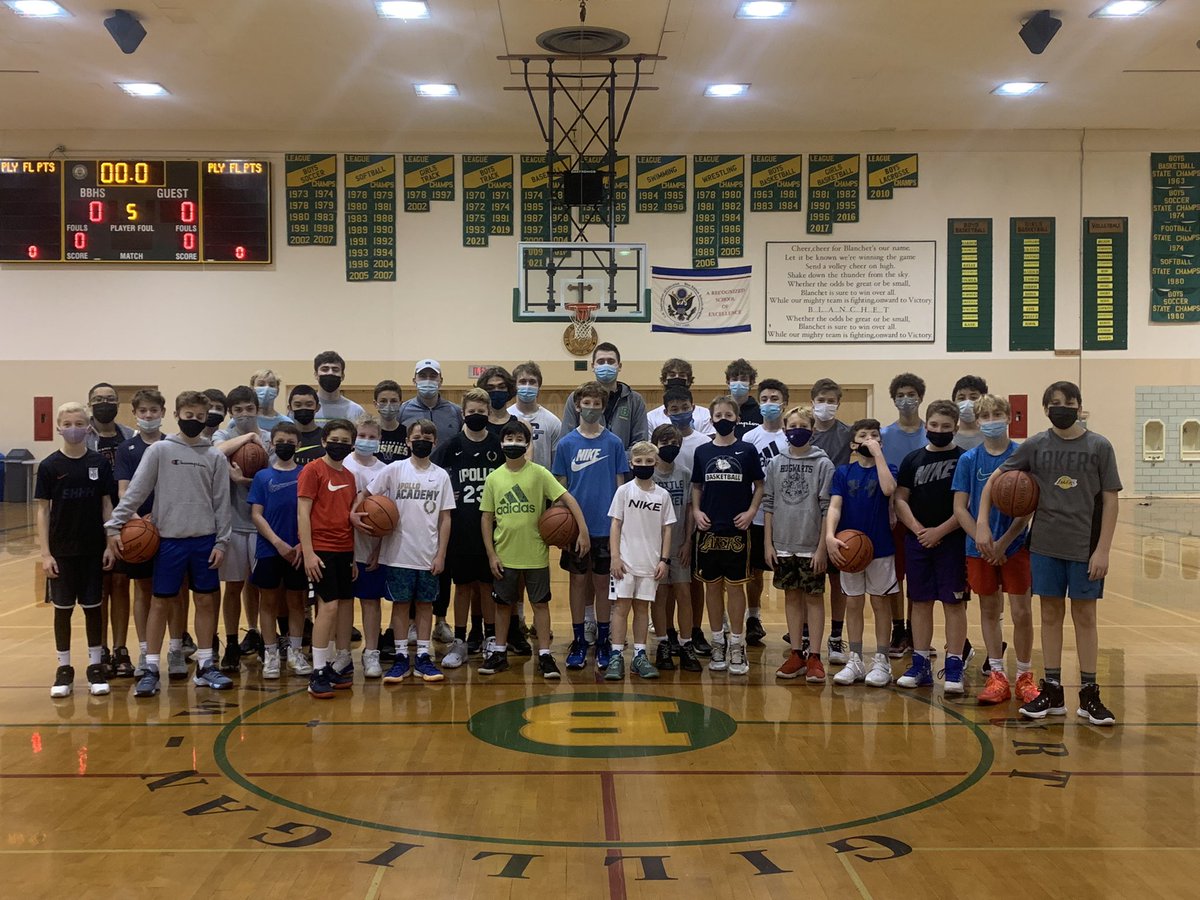 blanchethoops's tweet image. Successful middle school Christmas camp!