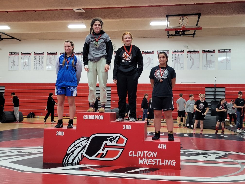 HowellWrest's tweet photo. Brynn Green captures the 155lb title at Clinton tournament https://t.co/VJUvHdyGdP