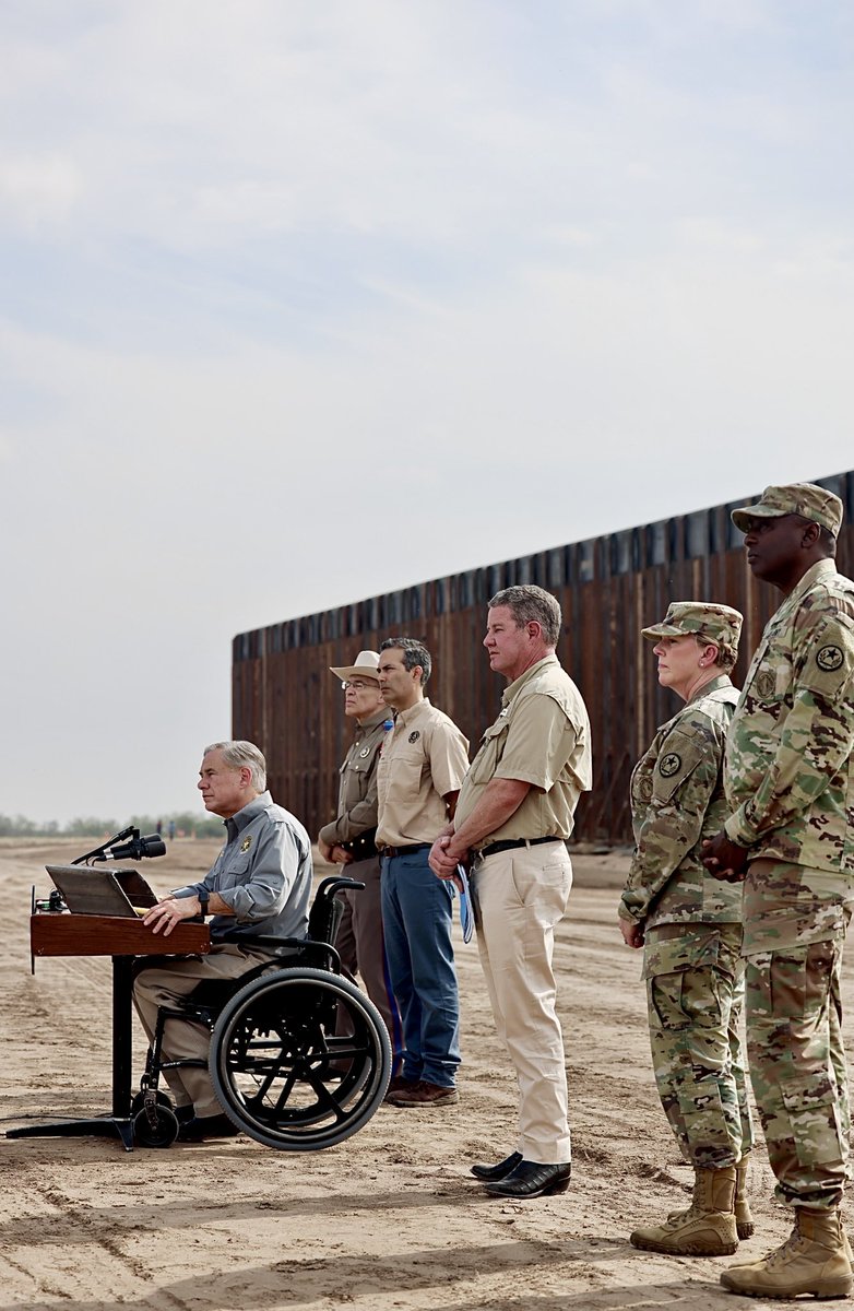 GregAbbott_TX's tweet image. The Texas border wall is officially up.

While Biden does nothing, we are stepping up to protect our communities.

The Lone Star State is securing the border.