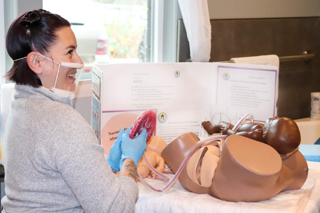 BirthEmergency's tweet photo. Miss everyone's smiling faces 🤗

Check out 🔹 B.E.S.T. Online 🔹 where you can learn Birth Emergency Skills Training ® anywhere, anytime.

🌐 Link in bio. 🌐

#clearmask #BEST #birthemergencyskillstraining #birthmatters #midwife #midwifery #birthisnatural #cpm #birthworker #cnm https://t.co/tjIUkykjEa