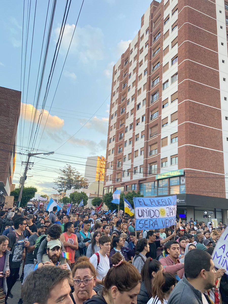 LeilaLloydJones's tweet photo. #Trelew #Chubut
#NoALaMegamineria 
#DEROGACIONLEYDEZONIFICACION https://t.co/qAKacr1AGp