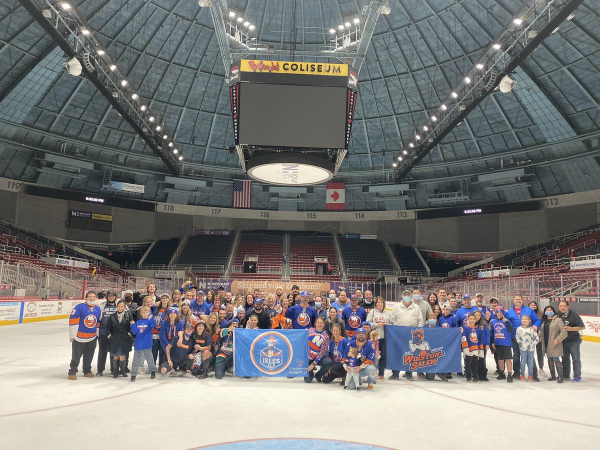 islesmeetup_clt's tweet photo. Huge game for the @AHLIslanders! This group had plenty to cheer for down in Charlotte, NC!

That’s how you show your support for the @NYIslanders organization!

Special thanks to @IslesMeetup_PTI for joining and @CheckersHockey for being great hosts! 

#isles #islesmeetups https://t.co/7kLCuKK4E5