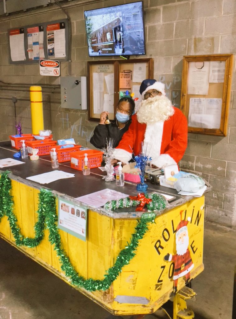 Safety always! Thanks Santa for helping give out masks at our @AirPhl mobile safety zone. We are in this together this holiday season. @daveortone @JohnEitel2 @RayBarczak