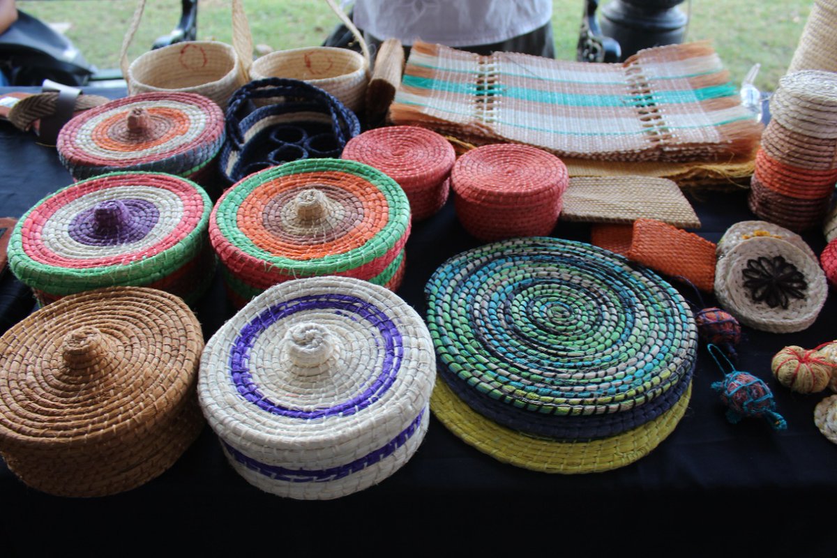 CAEYYucatan's tweet photo. las medidas de higiene para tu seguridad.
Recuerda que, al adquirir estas creaciones, contribuimos a la economía familiar de las y los #artesanos de Yucatán. ¡Te esperamos! https://t.co/ft7EoneYOb