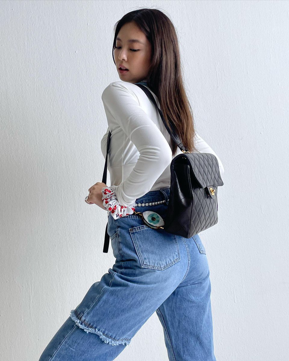 jennie kim. that’s it. that’s the tweet.