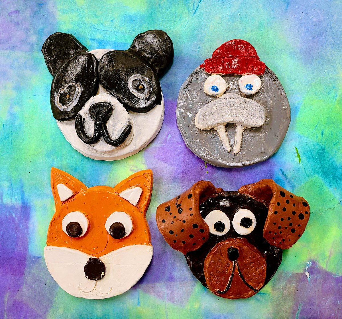 NoviArtSamuels's tweet photo. Tempera painted ceramics by 4th graders!  Students are really doing a fantastic job!  @NoviOrchardHill #whynovi #ncsd #ceramics #art #novipride #iteachart https://t.co/Uu1G4qxutI
