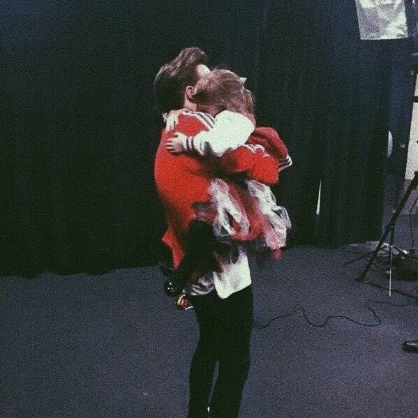 luveroftutu's tweet photo. sou muito feliz hoje com dois filhos na minha vida.. Meus anjinhos https://t.co/lPgPLPksUN