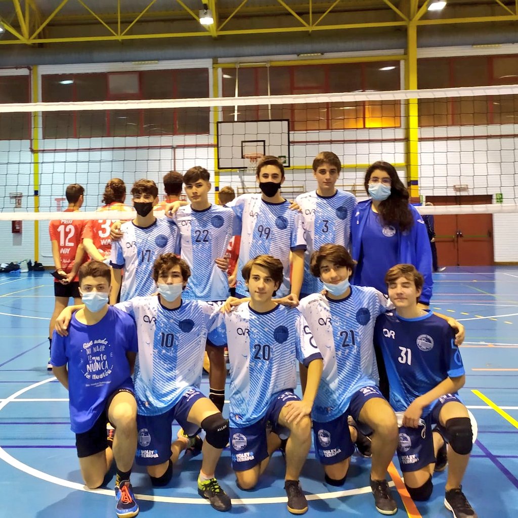 CVRochelambert's tweet photo. 🚨 Resultados #EscuelaCVR 💙

👉 #SeniorMasculinoCVR - @cdq2011es: 1-3 👎

👉 #JuvenilMasculino - @CajasolVoleyCAV: 1-3 👎

👉 #SeniorMasculinoESA - @C_BuenPastor: 3-1 👍

#VoleibolenSevilla #VoleyTerapia https://t.co/g0B8sgZ5BR
