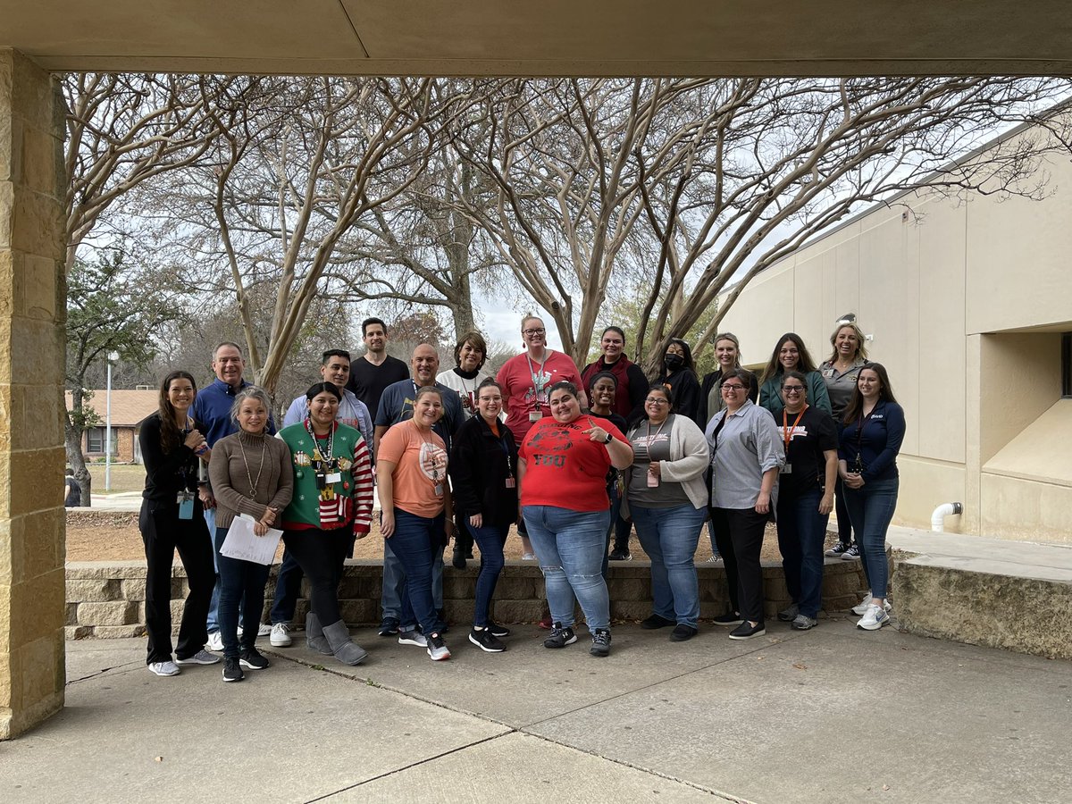 ArmstrongMS4's tweet photo. We are #PISDthankful for our amazing staff!! 🧡🤍🧡 

Enjoy your break and we will see our students again on Wednesday, January 5th. https://t.co/RJqIc7WgIx