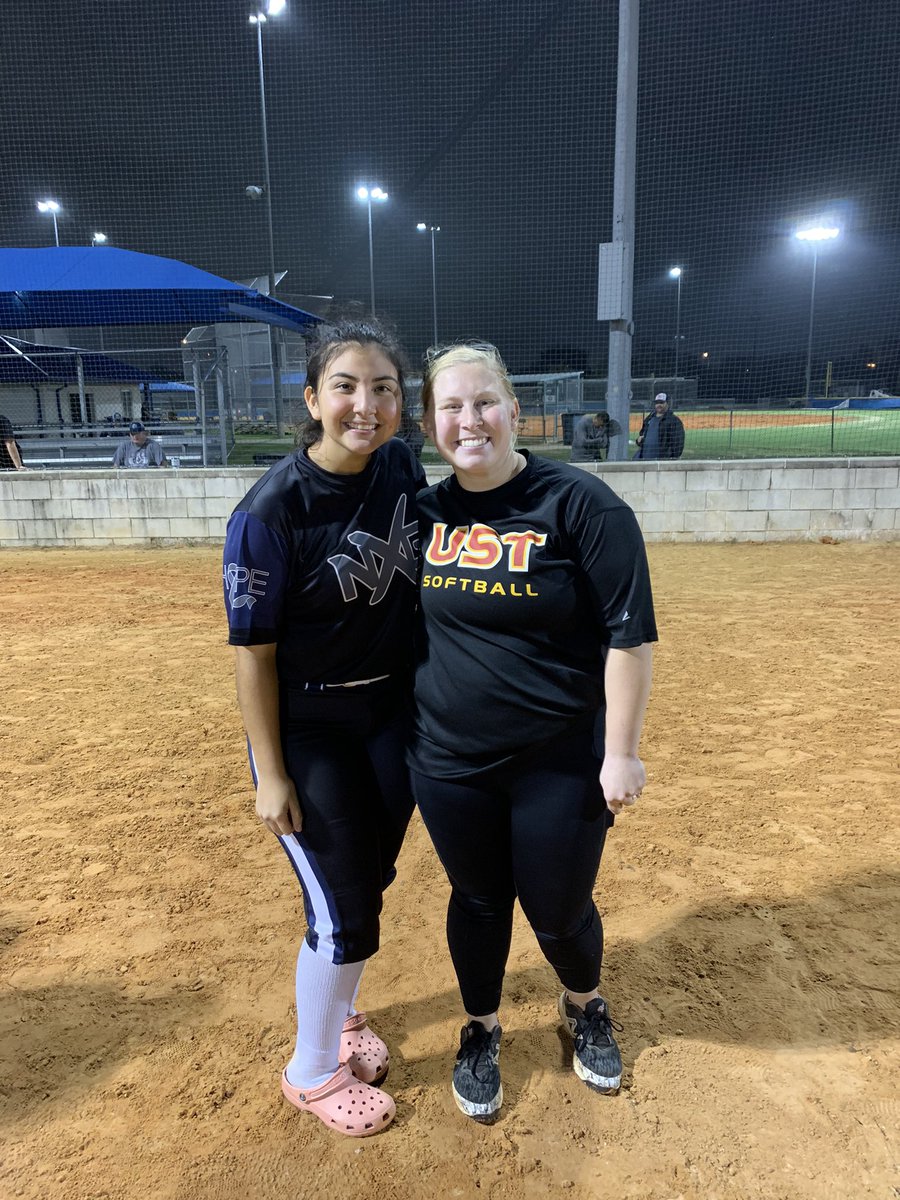 christinahs11's tweet photo. had so much fun at the UST softball camp, it was a great experience! @froknows9 @USTCeltsSB https://t.co/WzByqPI5g2