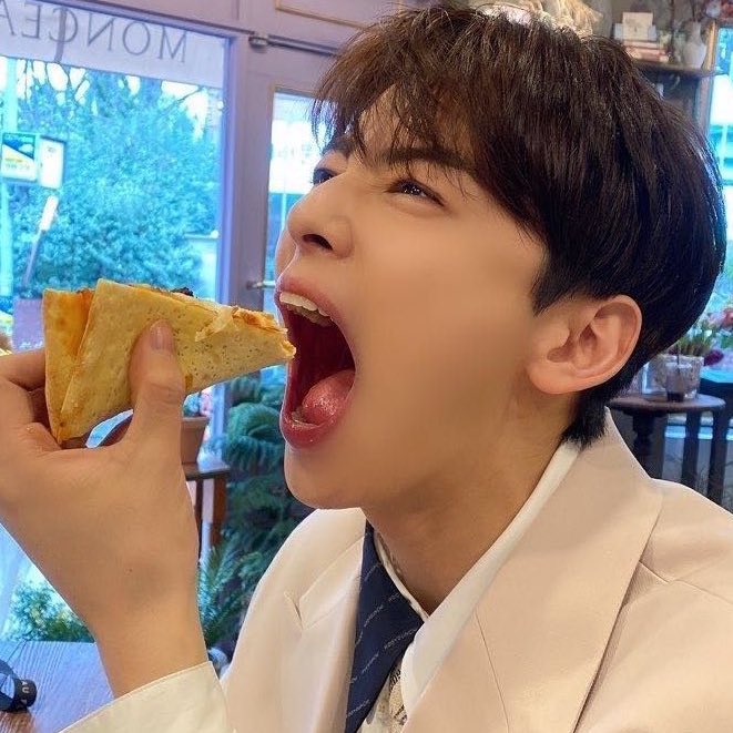 help?? they’re so cute