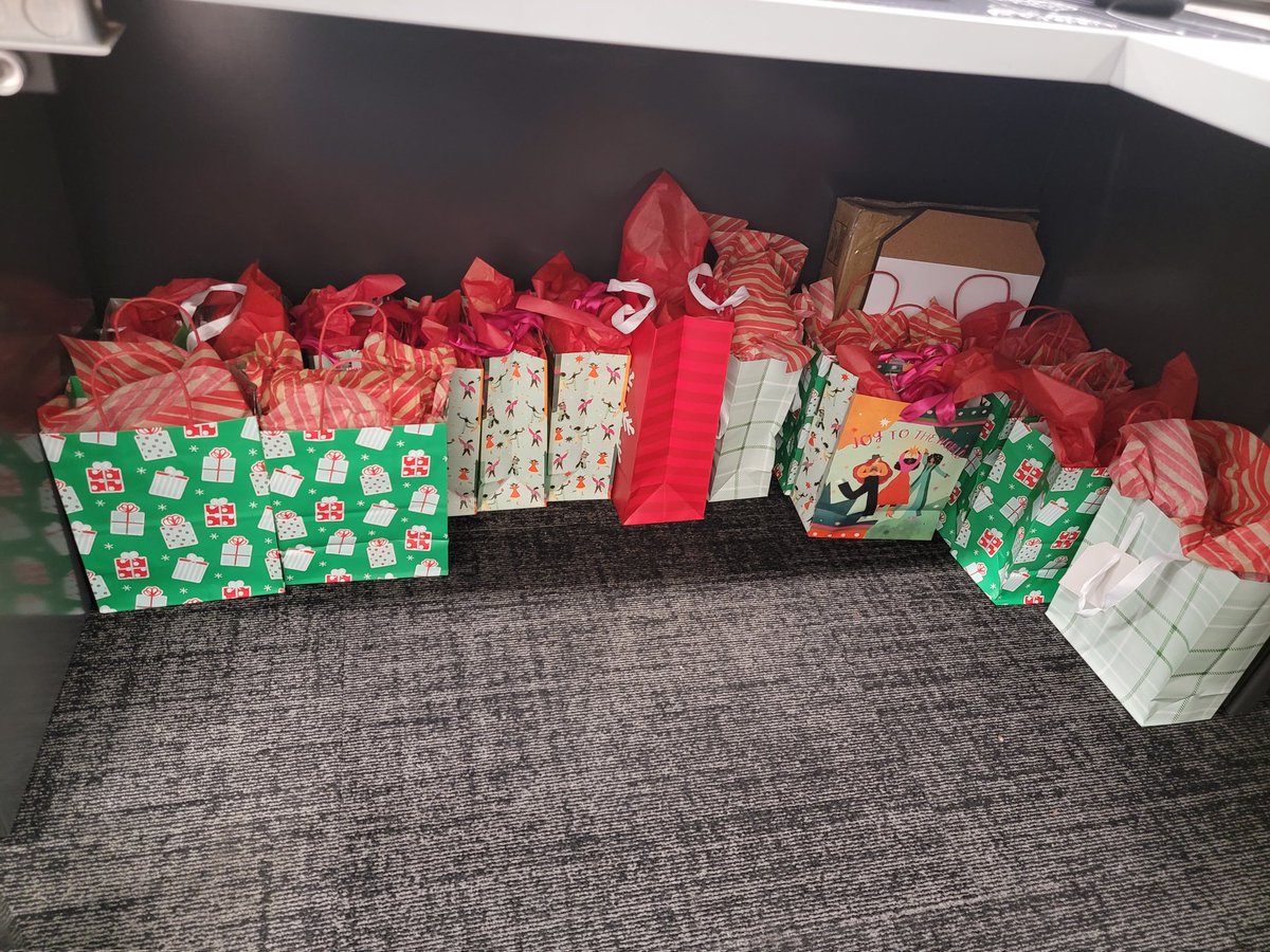 Jennifer Maxwell tweet media