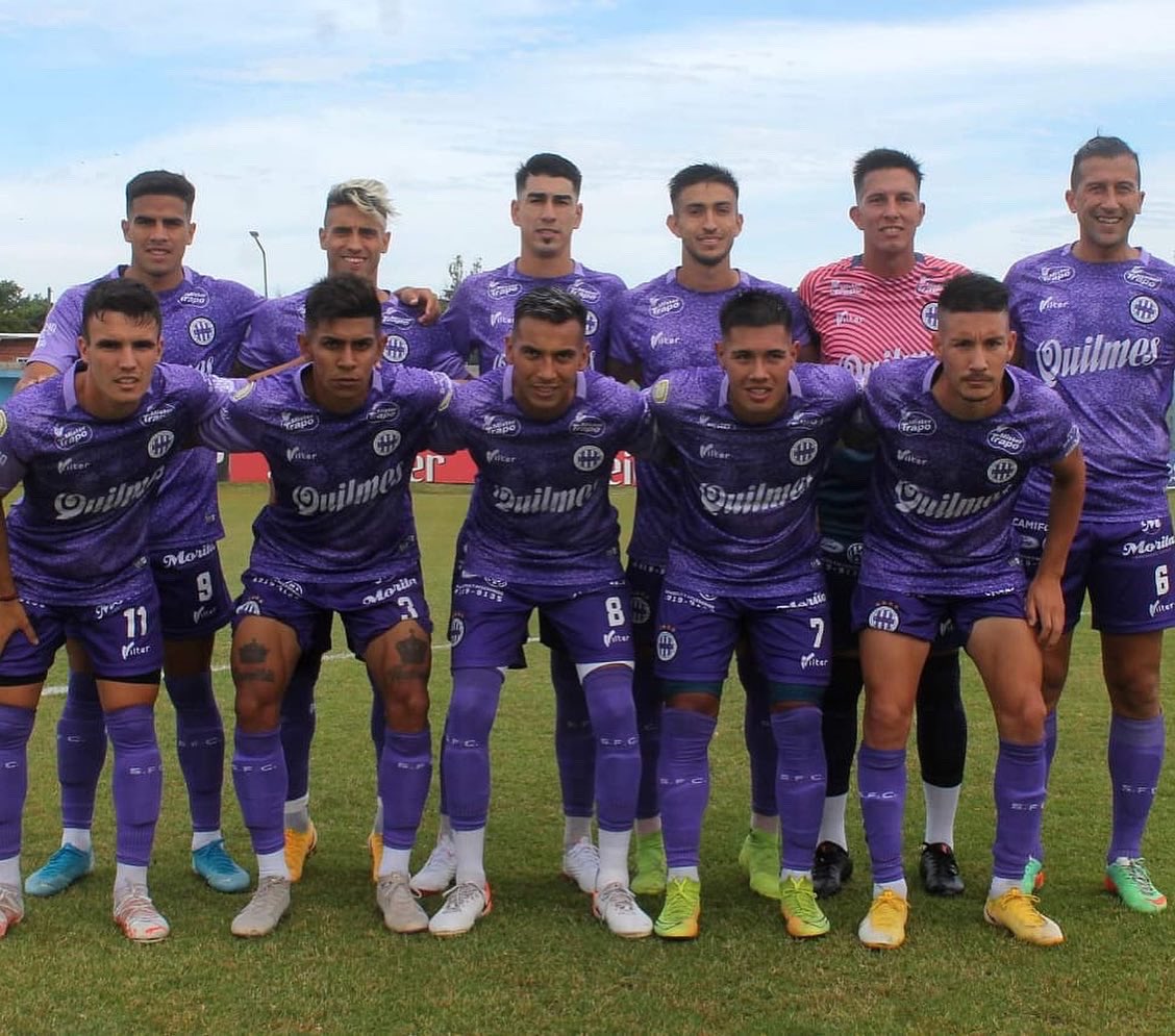 fut_albiceleste's tweet photo. Após dois empates, um 0 a 0 na ida e um 1 a 1 neste sábado, Colegiales e Sacachispas definiram o segundo ascenso da B Metropolitana para a Primera Nacional nos pênaltis. Quem levou a melhor foi o @SacachispasOK que triunfou por 4-2 no Libertários Unidos, cancha do Colegiales. https://t.co/wPdY8ECvQz