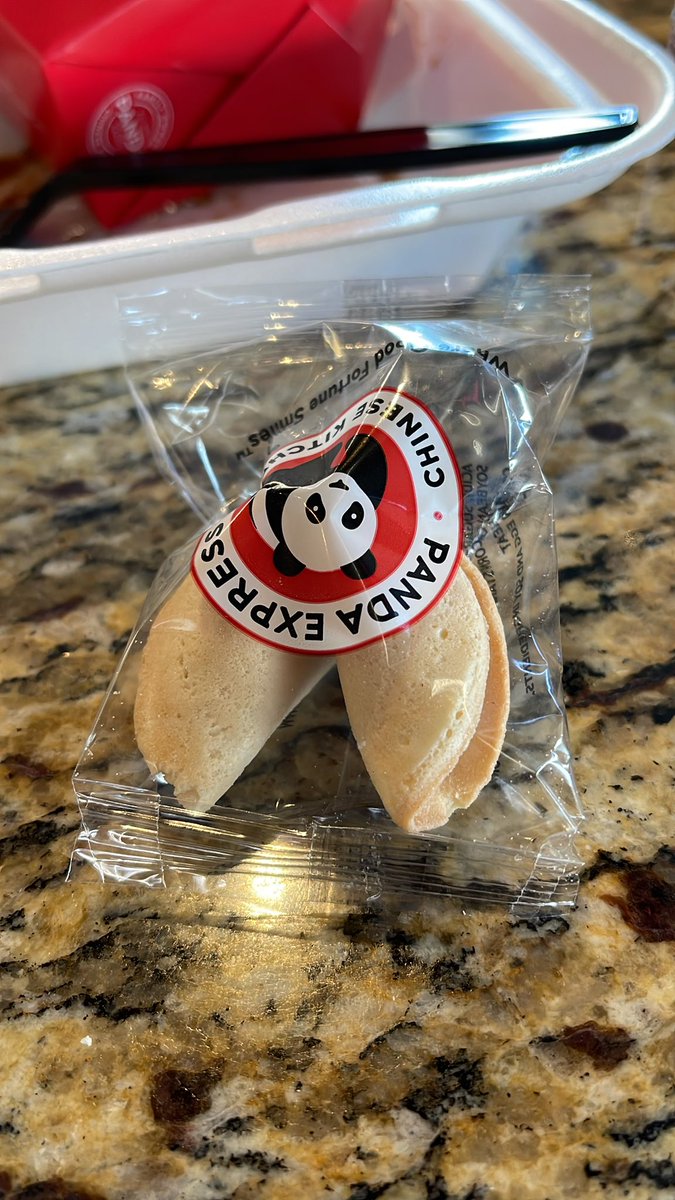 RaccoonCrypto_'s tweet photo. Existen CRYPTOS que son como una galleta de la fortuna … pagas por un mensaje incierto …. #stoprugpull #BTC #Crypto https://t.co/UFMx8bJvEK