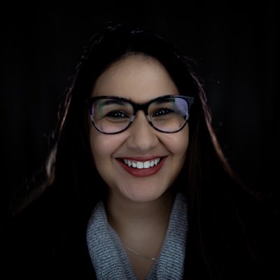 deannacreder's tweet photo. @DanSanCreatives making me look professional #NewProfilePic https://t.co/qkMDioBzcG