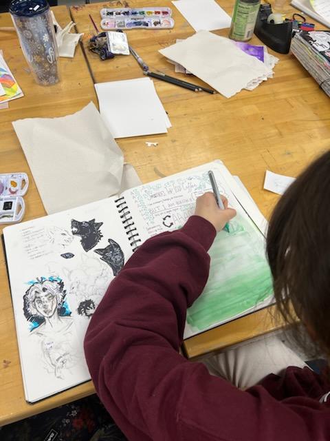 ArtsAcademyFCPS's tweet photo. The AFA Visual Art focus participated in a week long workshop with David Modler, an international expert in visual journals. He shared stylistic, conceptual and contextual concerns of studio practices. Students applied these concepts to their journals &amp; enjoyed working with him. https://t.co/ABQNtLQdYR