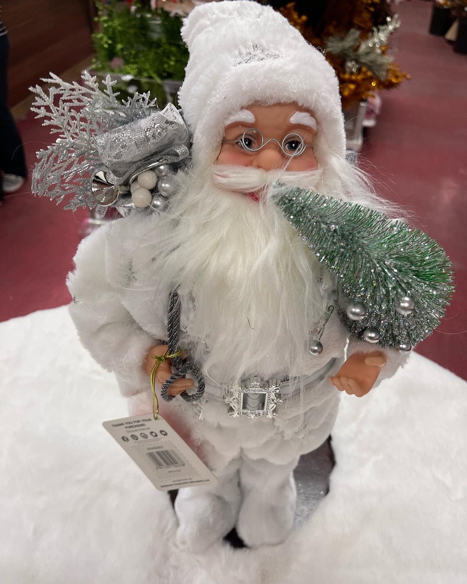 HolidayTouch's tweet photo. 🎅Standing Santa Christmas Figure Dressed in Winter White with a Pine Tree🎅
The perfect tabletop or mantle piece to add a festive touch to your holiday decor. #santaclaus #Christmas2021 #ShopThatHolidayTouch #WhereItsAlwaysChristmas https://t.co/OsAq4i4Cae