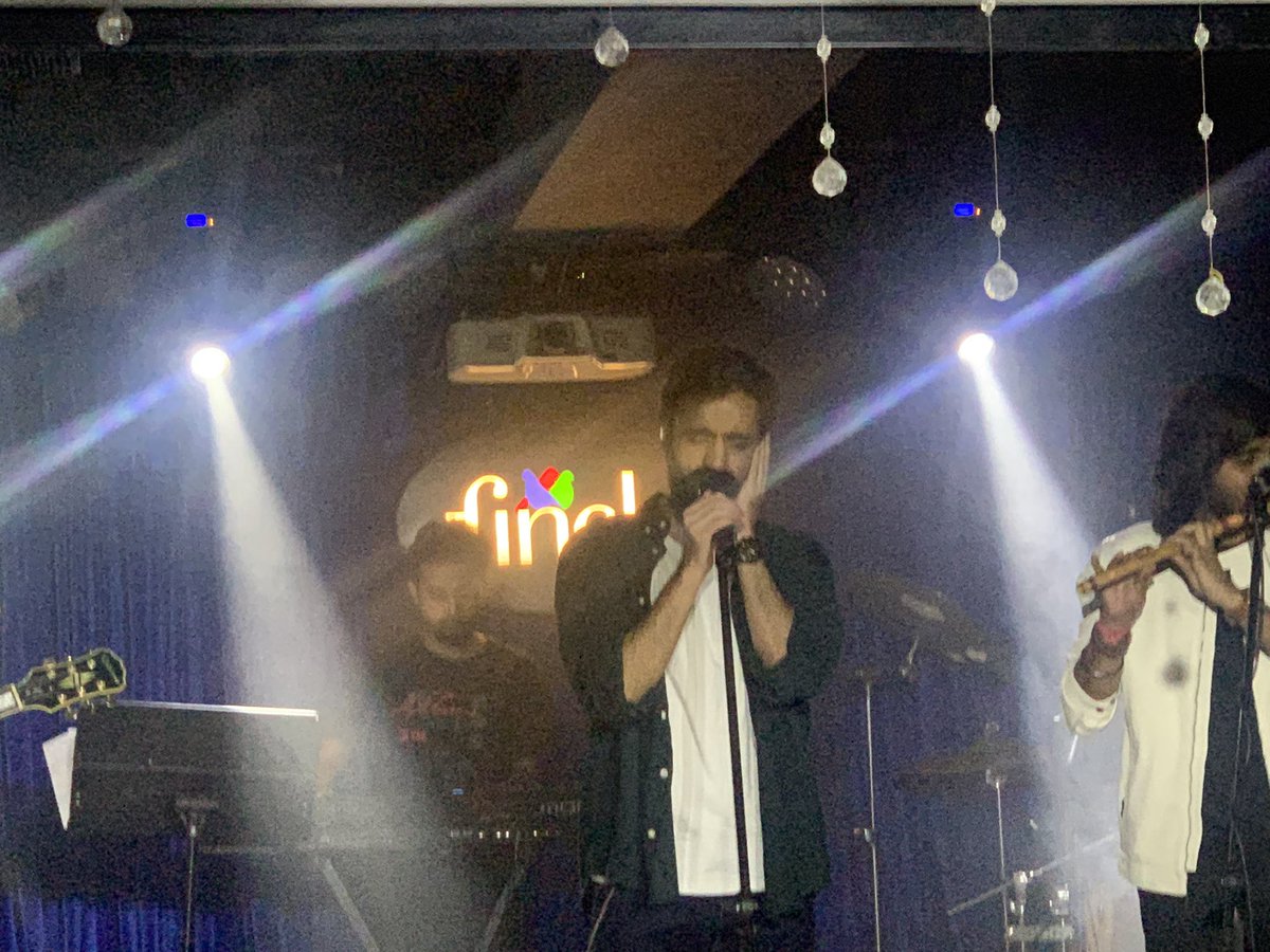 figaar_'s tweet photo. And it’s a wrap - fun at finch with @AainaDutt @anirudh__music @ShishirSamant @SrijoneeB1412 @AashimaMahaja14 https://t.co/YmGJzs3QTF