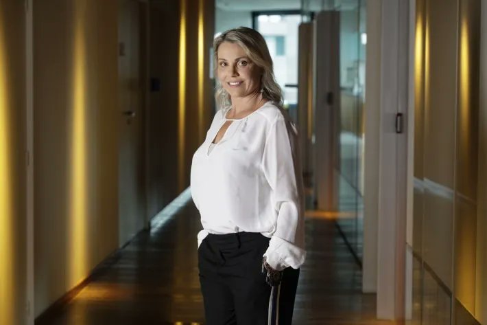 Neste episódio especial do Transformação Digital CBN, o CEO da <a href="/digitale/">Digitale</a>, <a href="/samuelleite/">Samuel Leite</a> conversou com Alessandra Karine, Vice-Presidente de vendas no setor público e líder de diversidade e inclusão na Microsoft  #tecnologia 
bit.ly/3mdGocQ