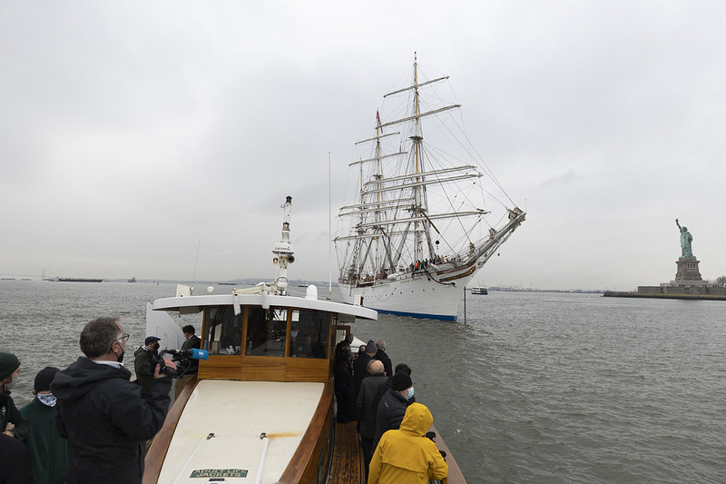 Today, we took boat tour to see the #StatsraadLehmkuhl anchored near the Statue of Liberty before it arrives on shore.  We were welcomed by the crew singing sea shanties from the deck, and learned about the #oneoceanexpedition's mission to raise awareness on #oceansustainability