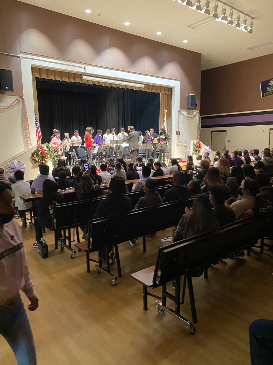 Happy Holidays! Thank you to our performing arts dept. for some wonderful concerts this week., #ourteachersrthebest #melvadavistitan @Adelanto_ESD <a href="/principalMDAE/">Kathy Youskievicz</a> <a href="/AABKatzMDAE/">Bonnie Katz</a>