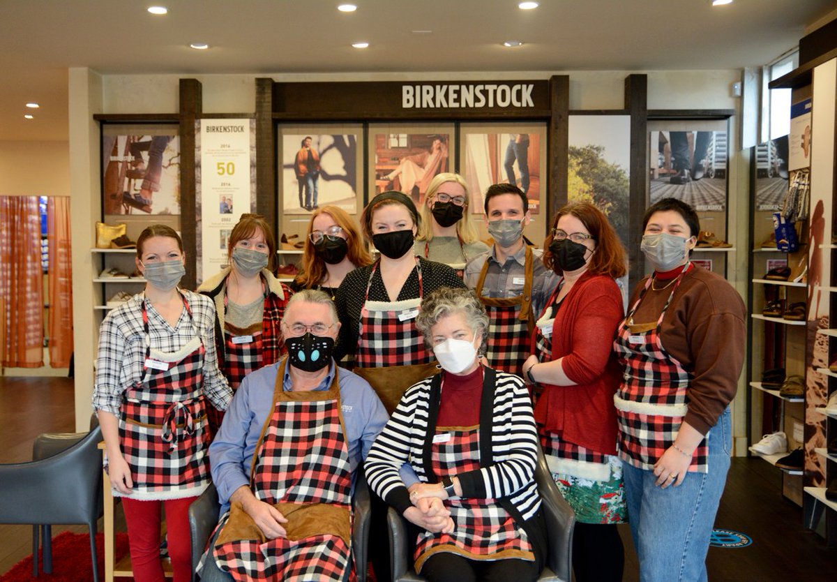 BirkMid's tweet photo. ~Greetings from our Birkenstock Midtown family!
.
#birkenstockmidtown #staff #holidays #exploremidtown #shoplocal #Jst #midtownsac https://t.co/FDp01gU9kX
