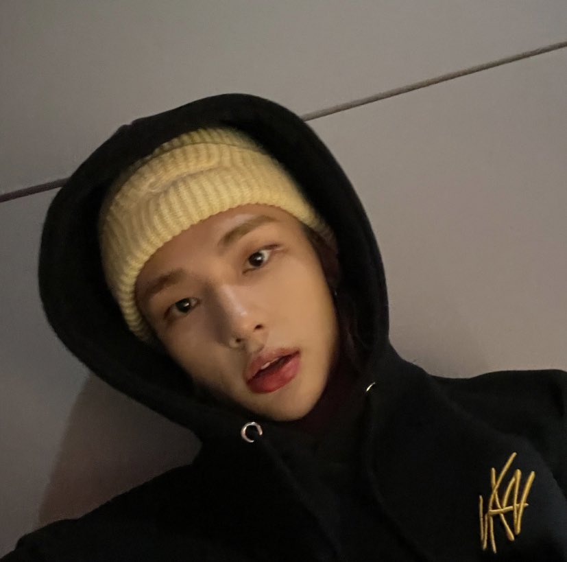 taemmith's tweet image. hello, this account is dedicated to taehyung from #bts  and hyunjin and jeongin from #straykids 

please feel free to rt + follow &amp;lt;3