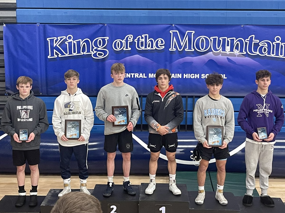 PBurgHSWrestlin's tweet photo. What a weekend for Gavin Hawk. He placed 6th at the King of the Mountain in arguably the toughest bracket in the tournament. https://t.co/17ES5Bg675