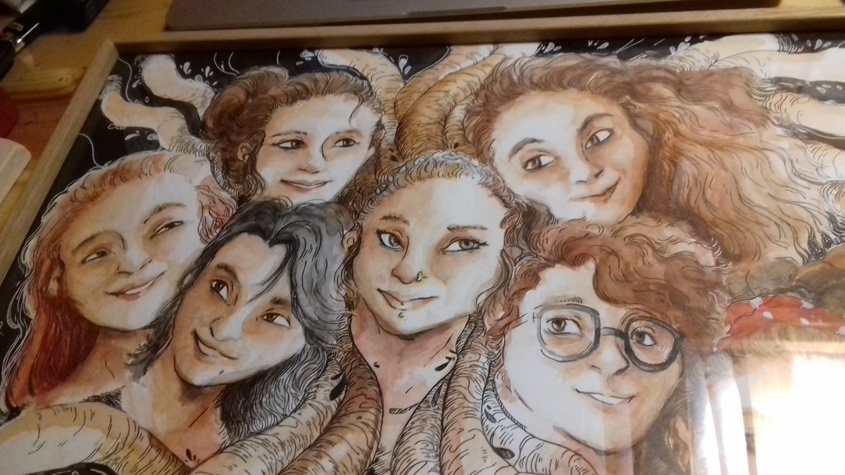 EkeWoli's tweet photo. My boss comissioned me a farewell gift for a coworker. I think I overdid it but oh well, I love those girls.
Aquarelle, Poska and Indian ink.

#painting #aquarelle #portraits #comissons https://t.co/8plWgpUUIi