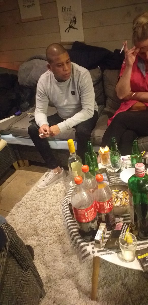 Met <a href="/atennapel/">alle ten napel</a> na de <a href="/sv_urk/">Sv Urk</a> bingo....effe dart les gegeven