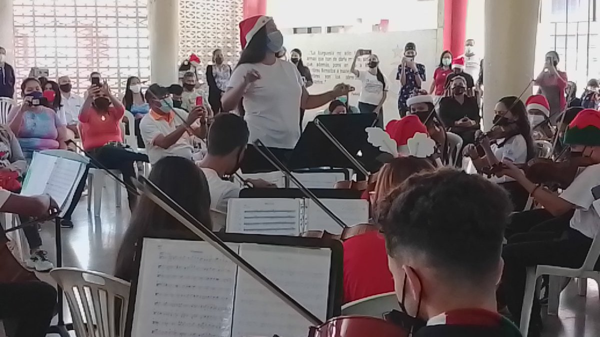 En nuestra sede, la comunidad de la Parroquia Ana Soto disfrutó de un concierto lleno de emotividad. 

#SomosElSistema